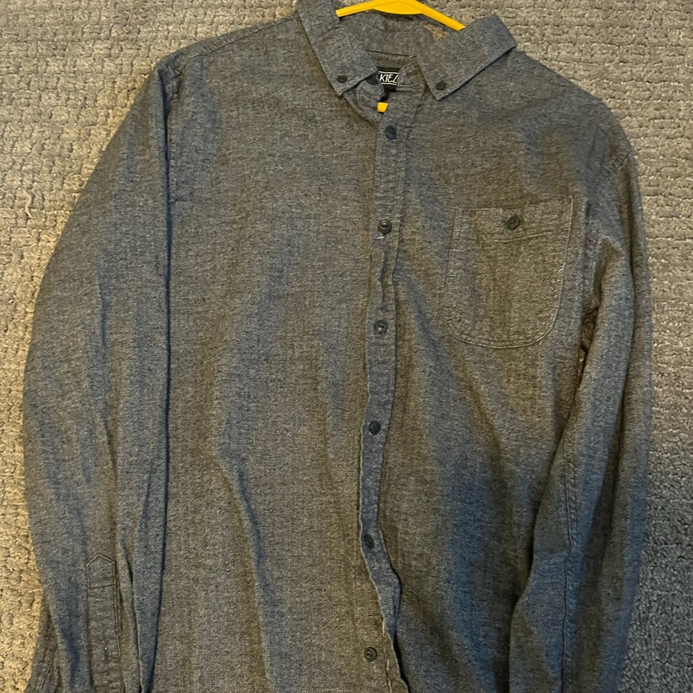 Ezekial long sleeve shirt